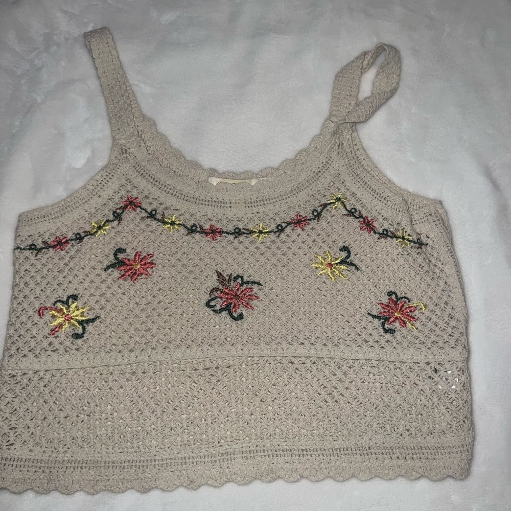 Cropped crochet tank top